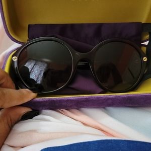 Gucci oval sunglasses